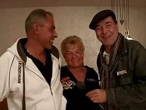 Առաջին ստրուկ տաք ֆի ...